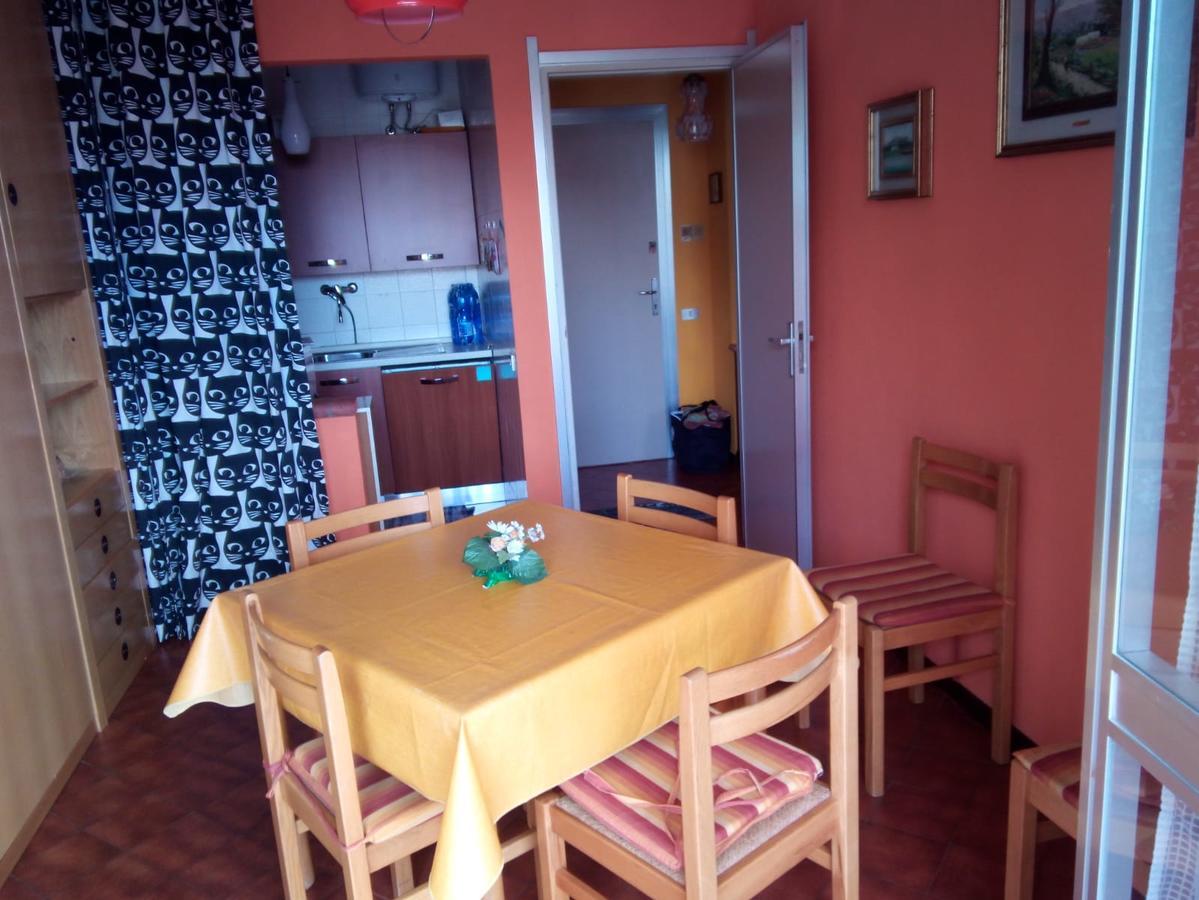 Condominio Ariazzurra S. Bart. San Bartolomeo Al Mare Extérieur photo